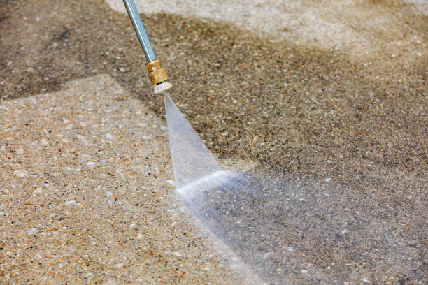 Best Rust Removal  in Newberg, OR